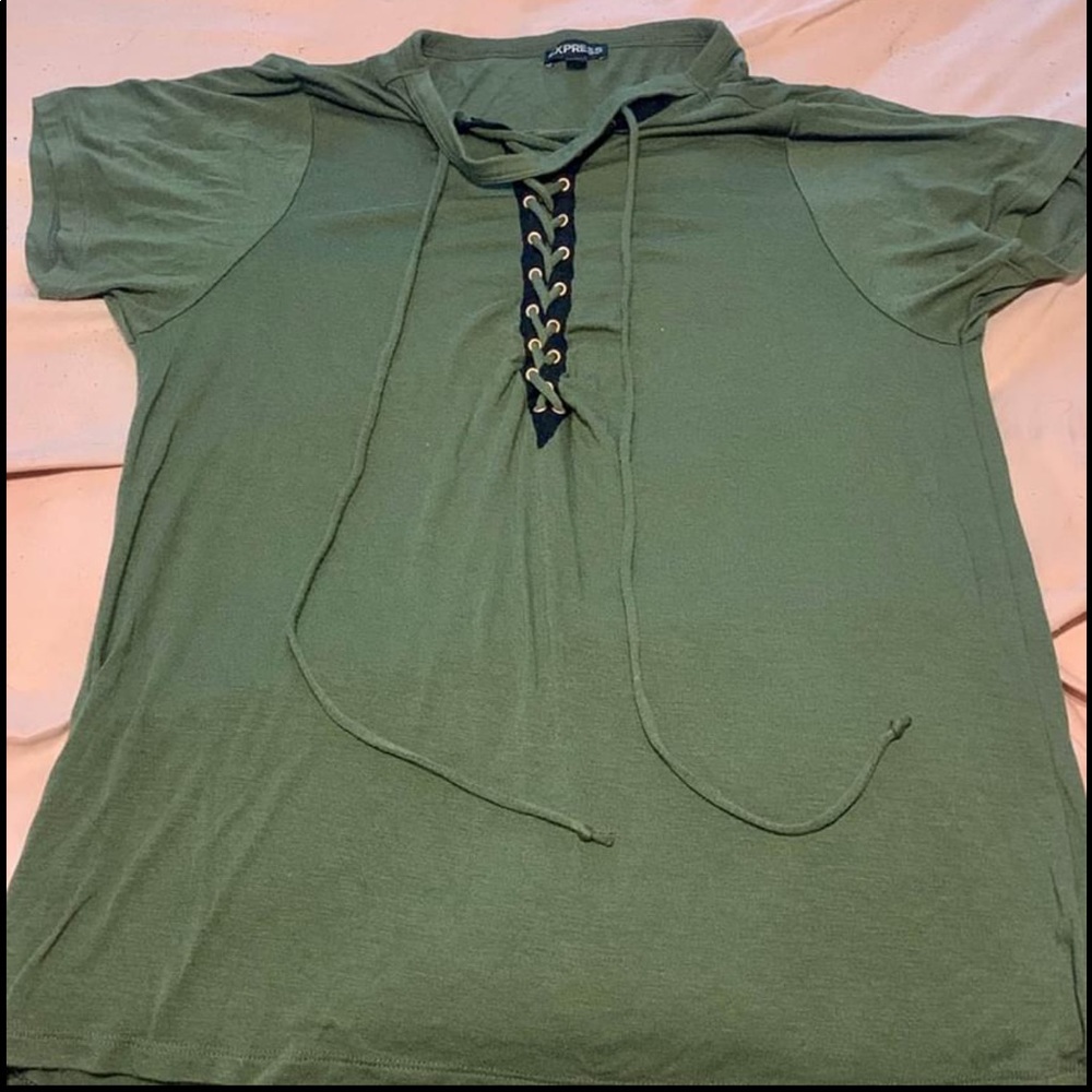 Express medium women's tee-shirt
